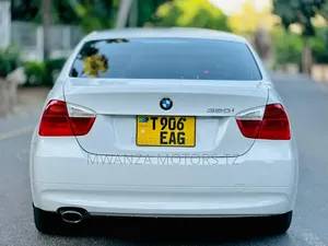 BMW 3 Series 2011 White