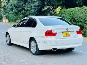 BMW 3 Series 2011 White
