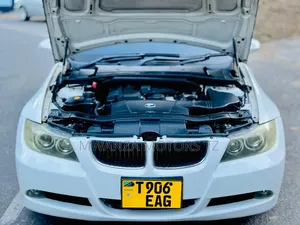 BMW 3 Series 2011 White