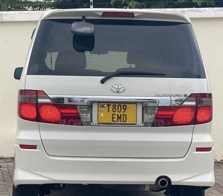 Toyota Alphard 2004 White