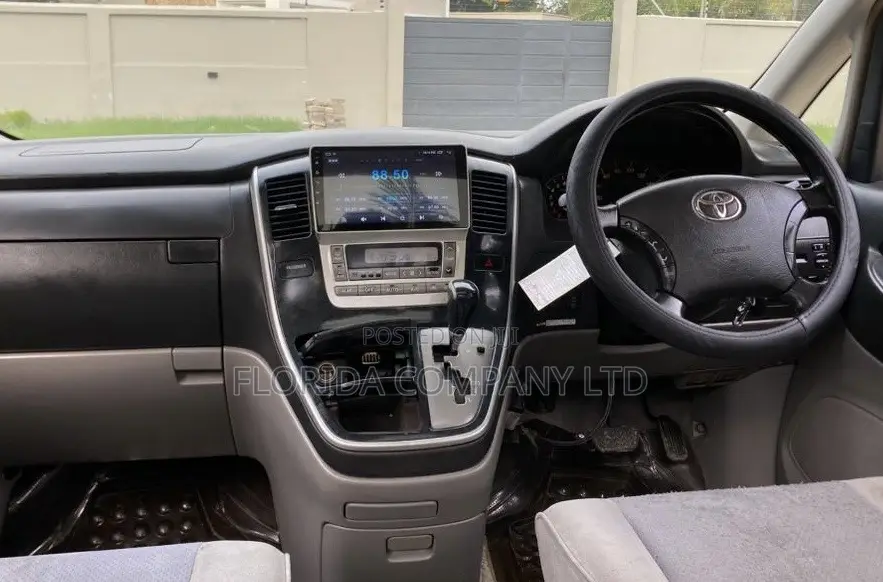 Toyota Alphard 2004 White