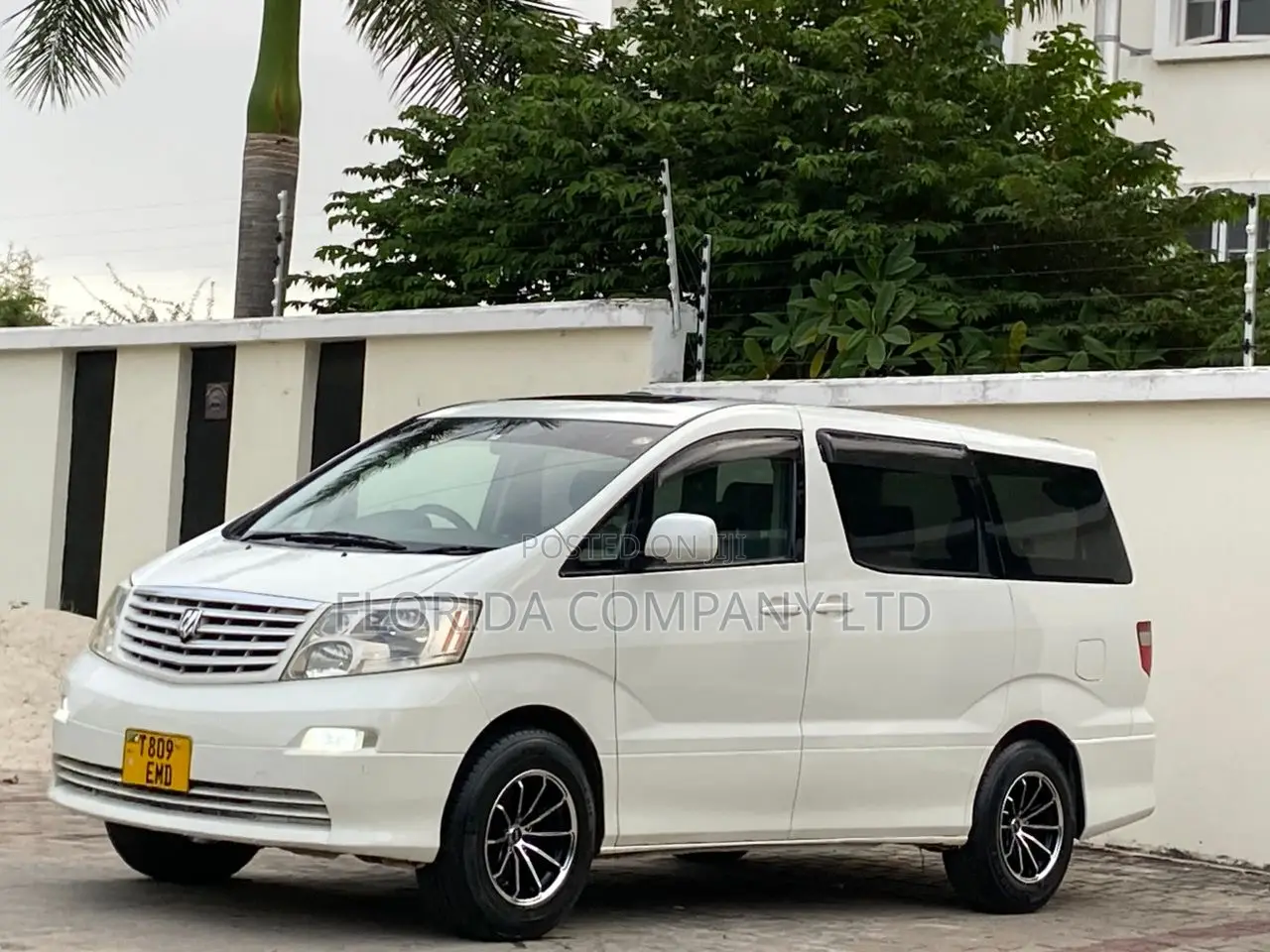 Toyota Alphard 2004 White