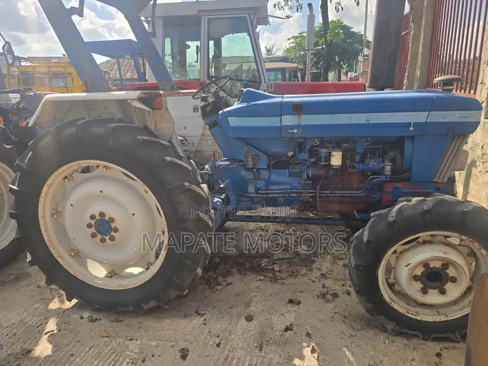 Tractor Ford