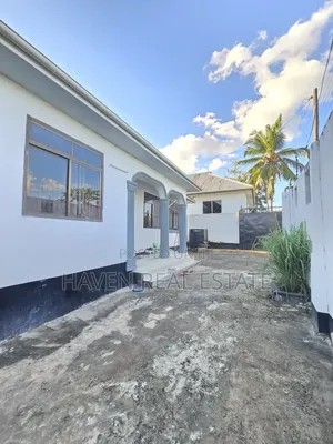 3bdrm House in Goba for sale
