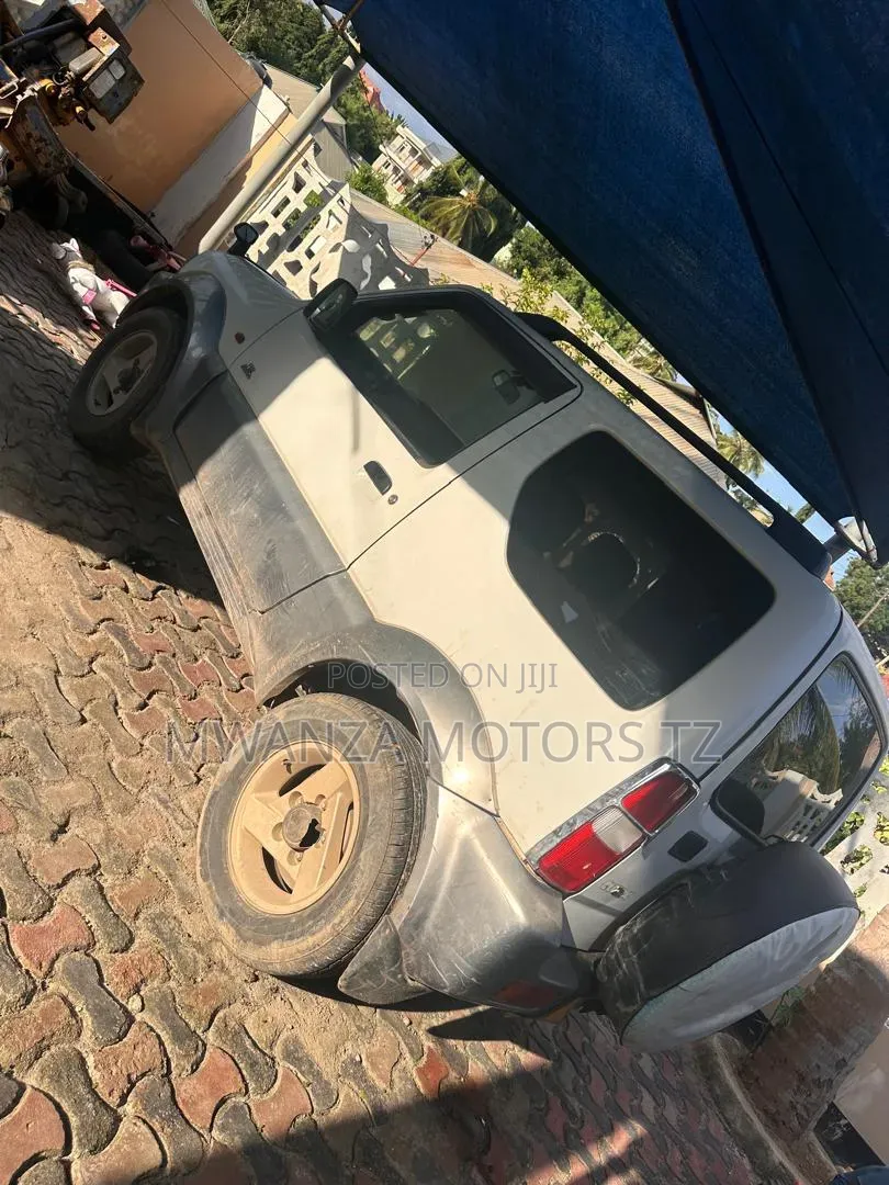 Suzuki Jimny 2005 White