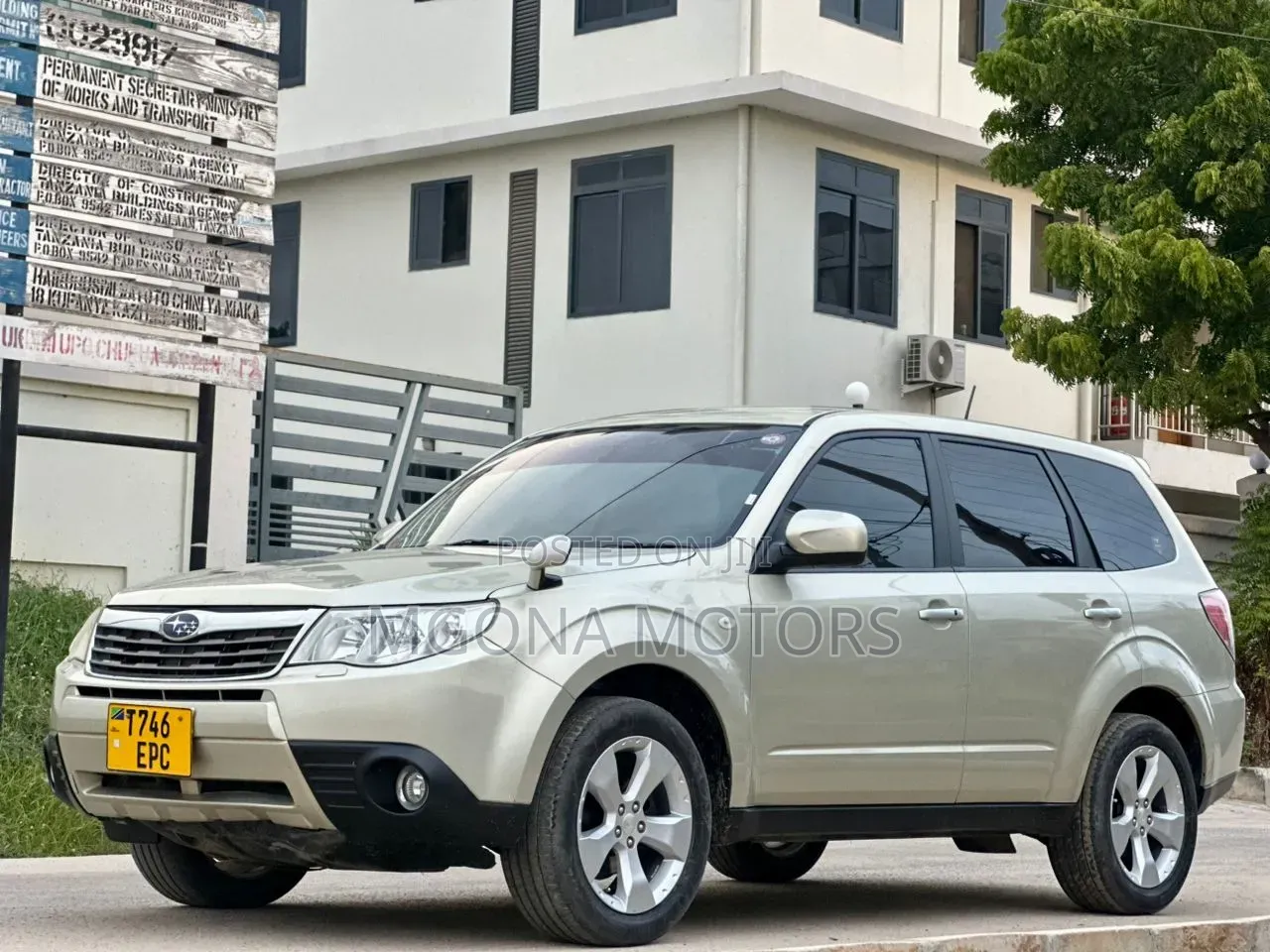 Subaru Forester 2010 Gray