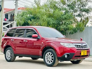 Subaru Forester 2010 Maroon