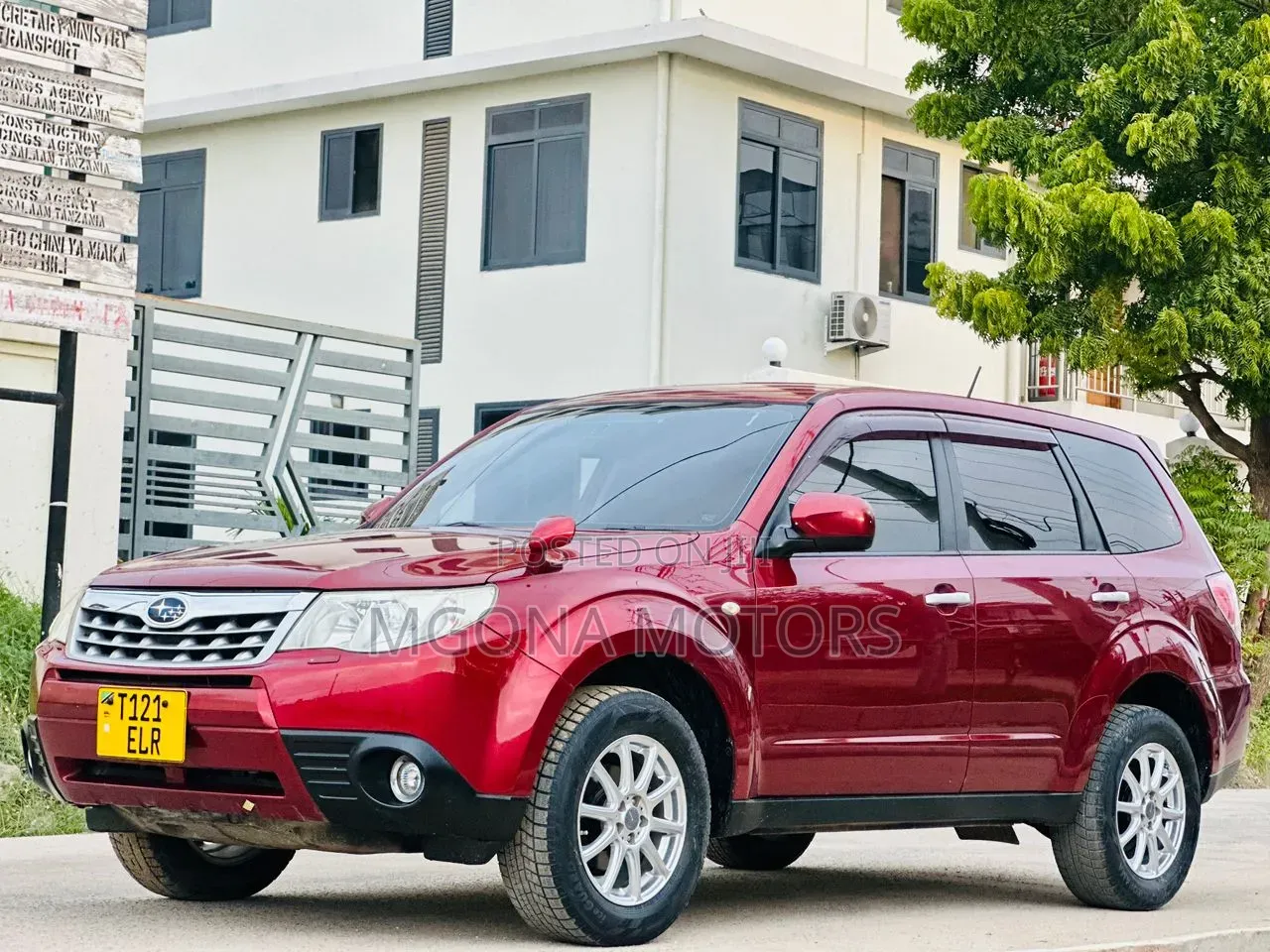 Subaru Forester 2010 Maroon