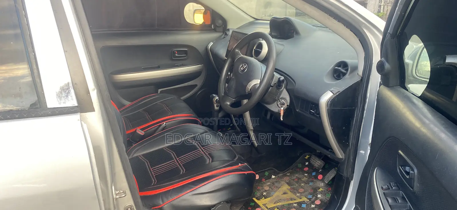 Toyota IST 2004 Silver