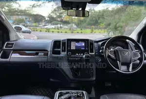 Toyota Quantum 2020 Silver