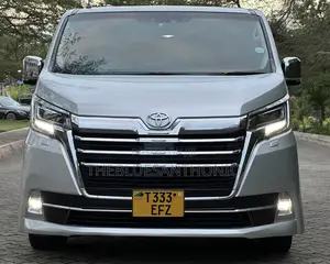 Toyota Quantum 2020 Silver
