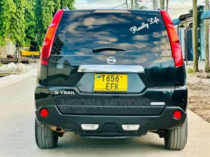 Nissan X-Trail 2010 Black