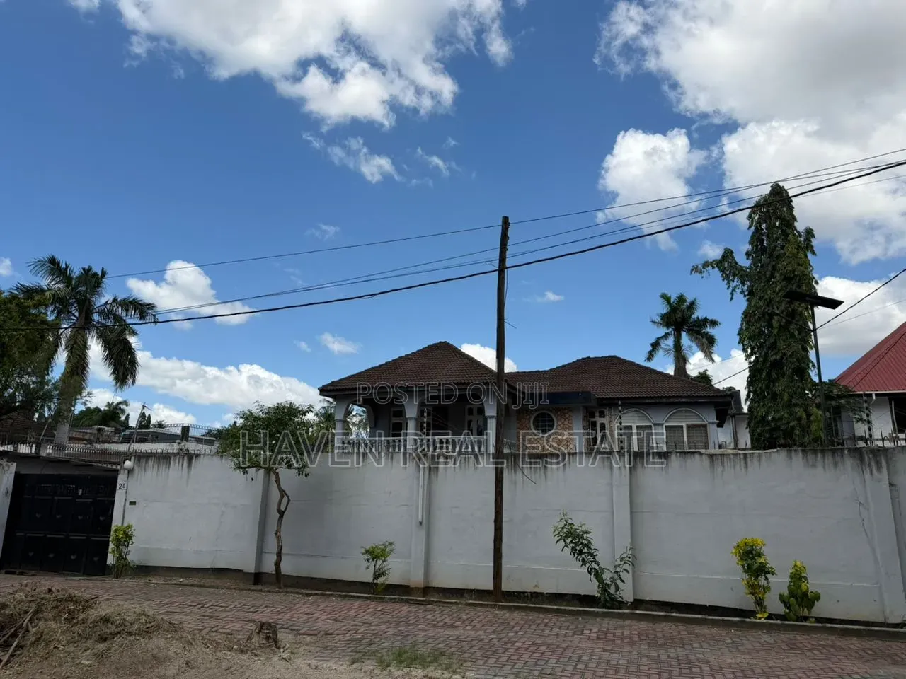 6bdrm House in Mikocheni for rent
