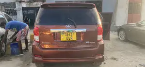 Toyota Corolla Rumion 2007 Red