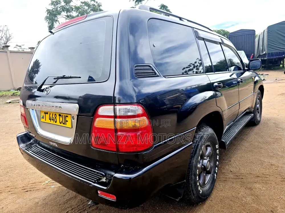 Toyota Land Cruiser 2003 Black