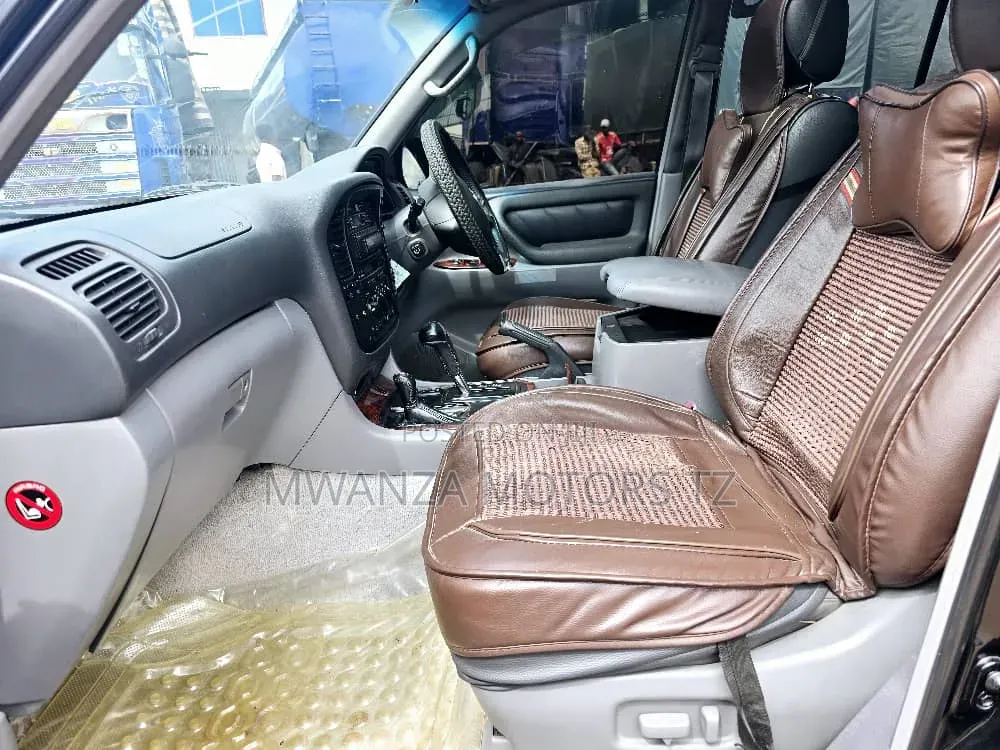 Toyota Land Cruiser 2003 Black