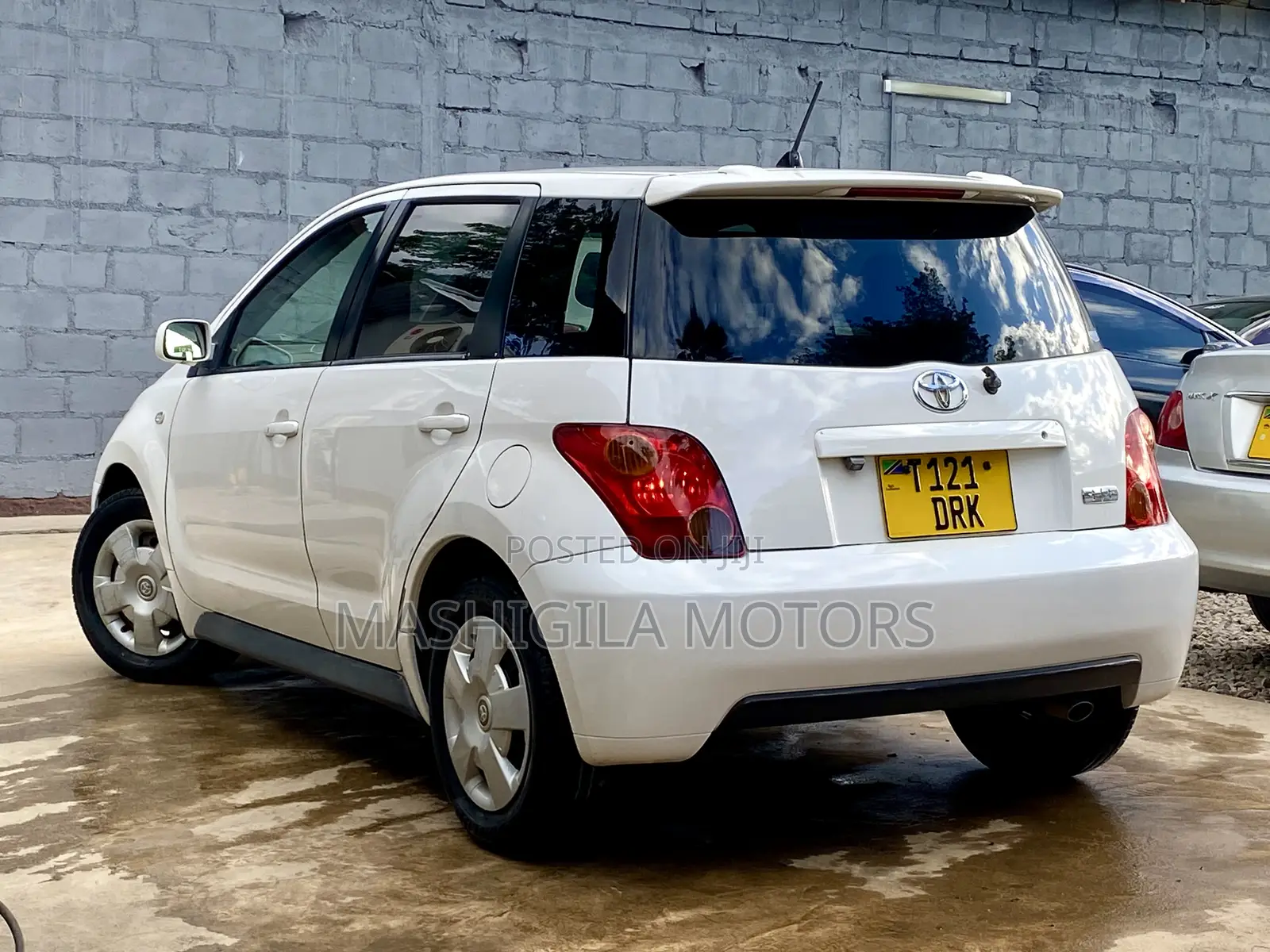 Toyota IST 2004 White