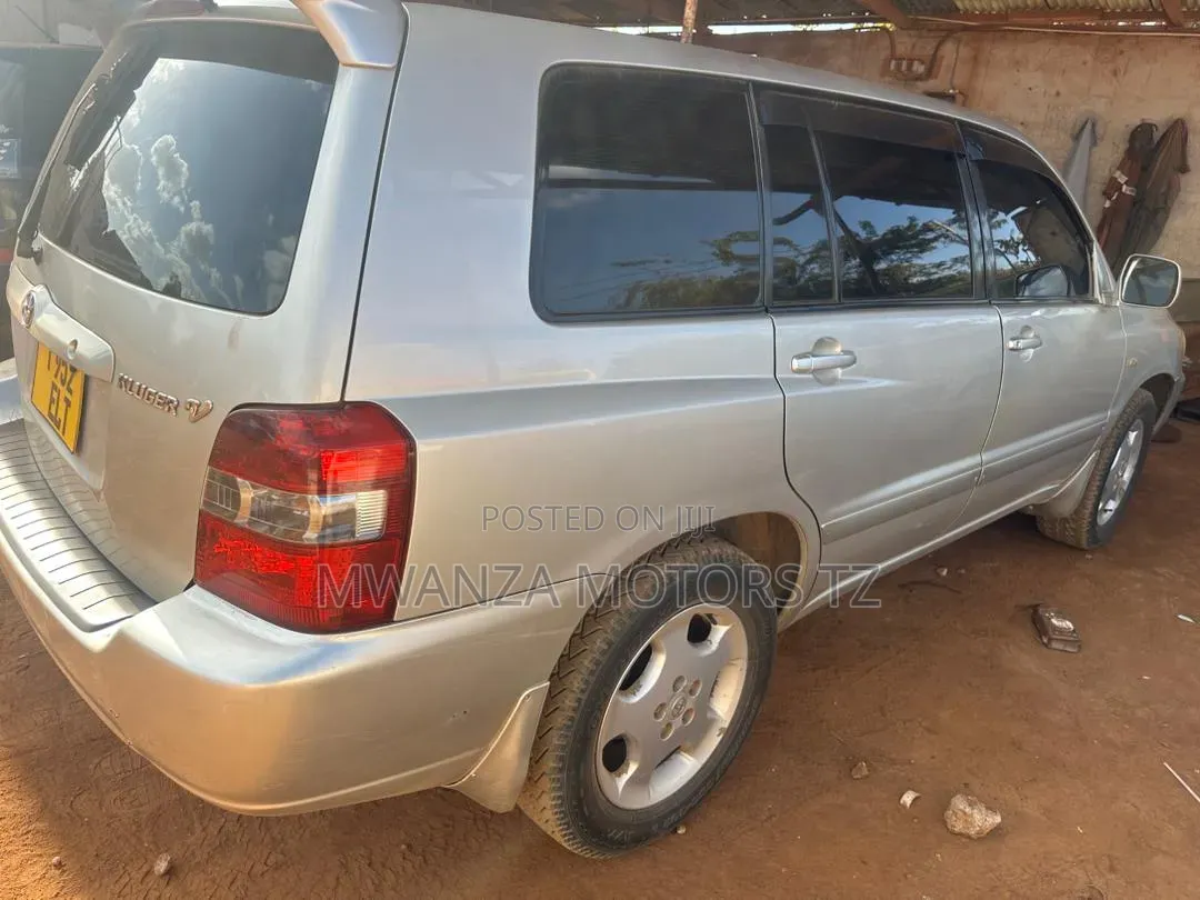 Toyota Kluger 2008 Silver