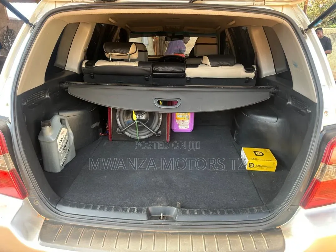 Toyota Kluger 2008 Silver