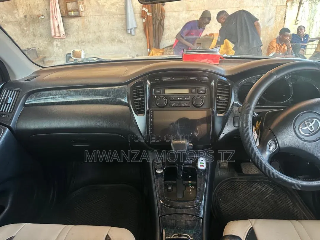 Toyota Kluger 2008 Silver