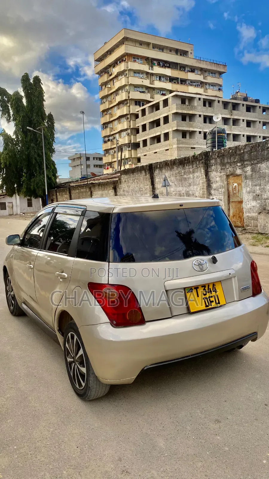 Toyota IST 2004 Gold