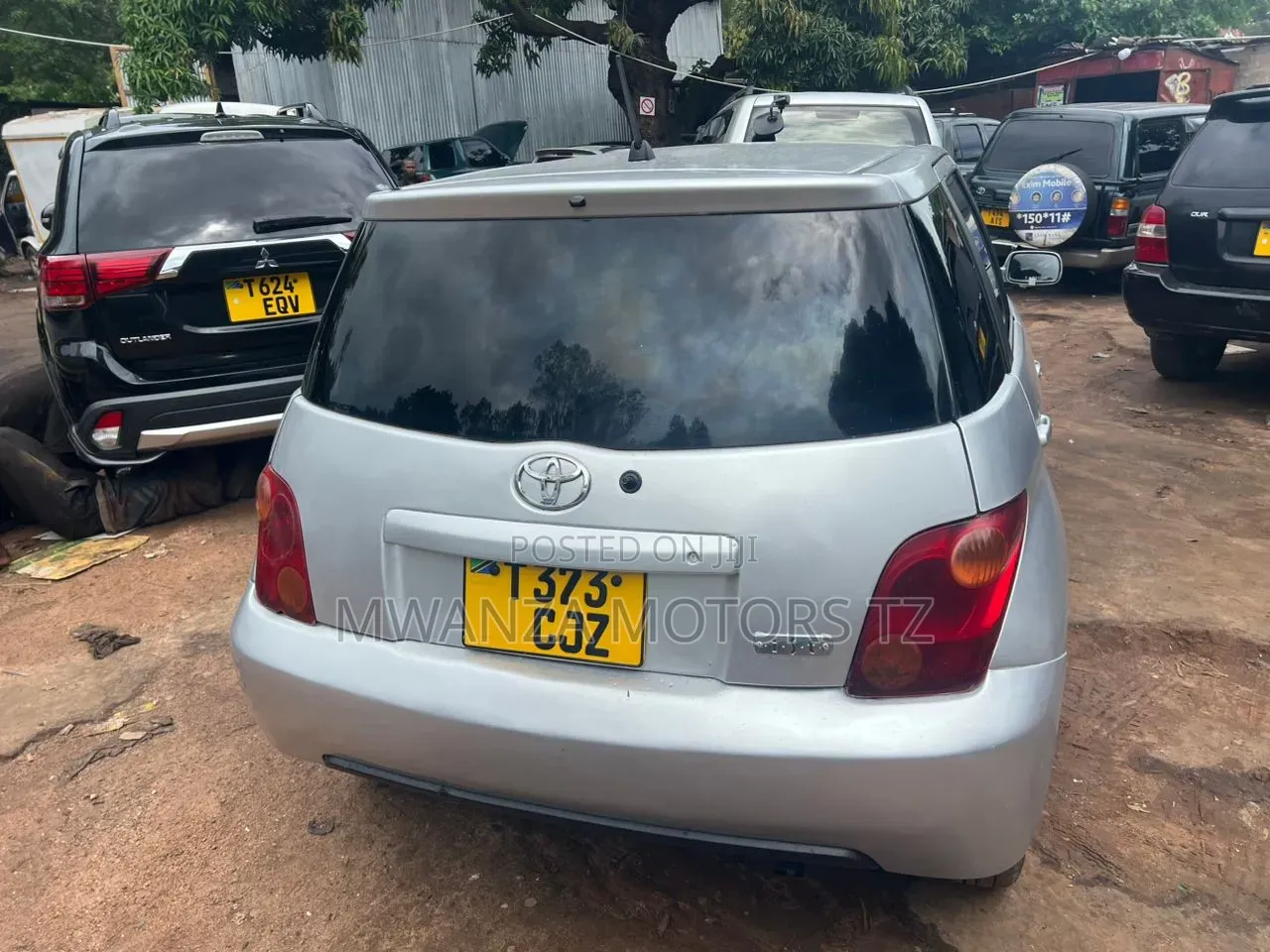 Toyota IST 2004 Silver