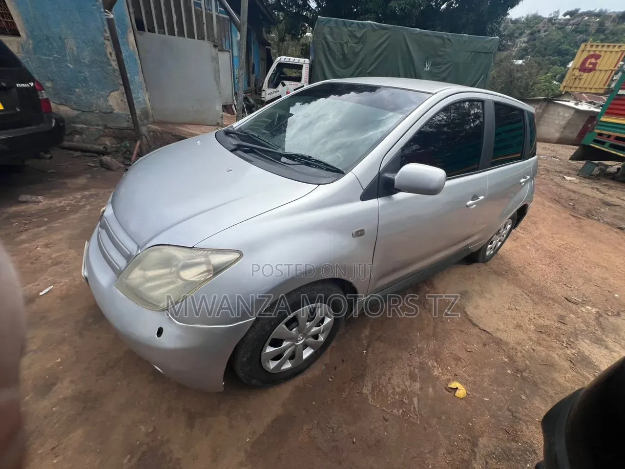 Toyota IST 2004 Silver