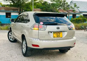 Toyota Harrier 2005 Gold