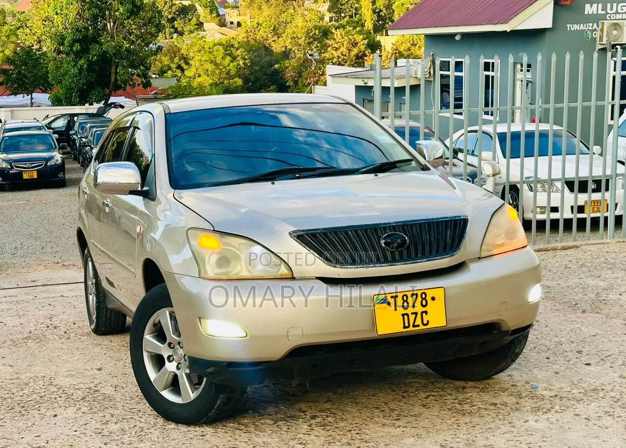 Toyota Harrier 2005 Gold