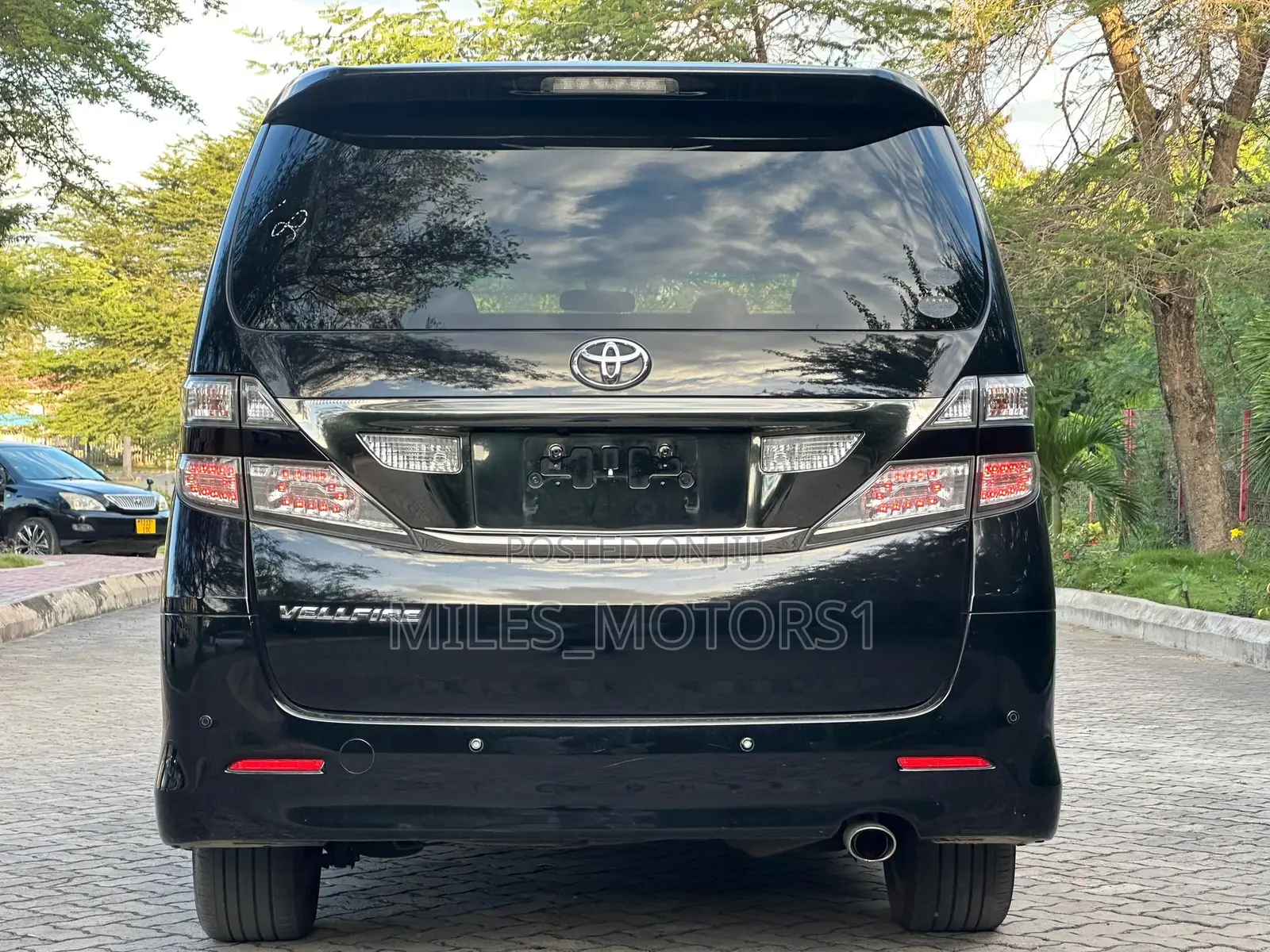 Toyota Vellfire 2010 Black