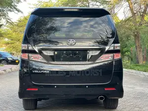 Toyota Vellfire 2010 Black