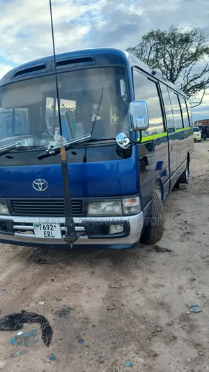 Toyota Coaster 2005 Blue