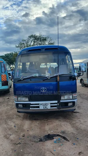 Toyota Coaster 2005 Blue