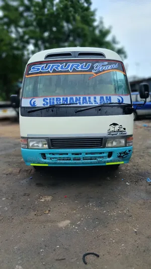 Toyota Coaster 1999 Beige