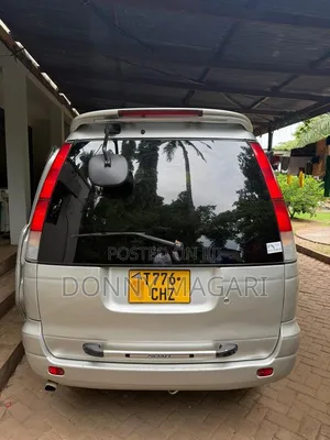 Toyota Noah 2.0 AWD (8 Seater) 2001 Silver