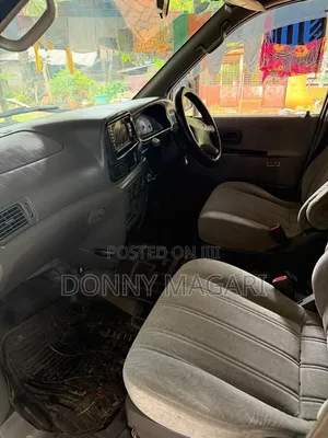 Toyota Noah 2.0 AWD (8 Seater) 2001 Silver