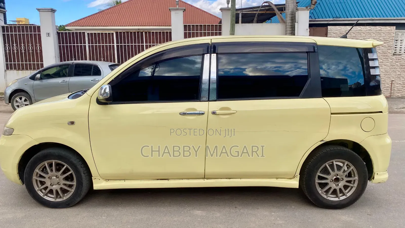 Toyota Sienta 1.5 FWD 2006 Yellow