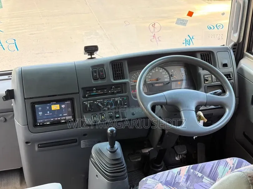 Nissan Civilian 2004 Beige