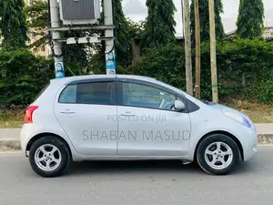 Toyota Vitz 1.3 AWD 5dr 2006 Silver