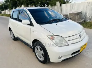 Toyota IST 2006 White