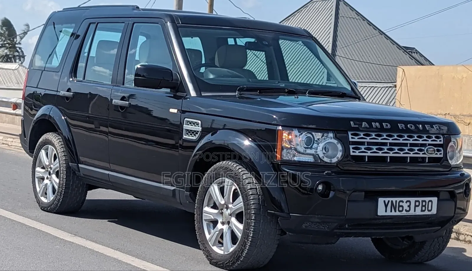 Land Rover Discovery 2015 Black