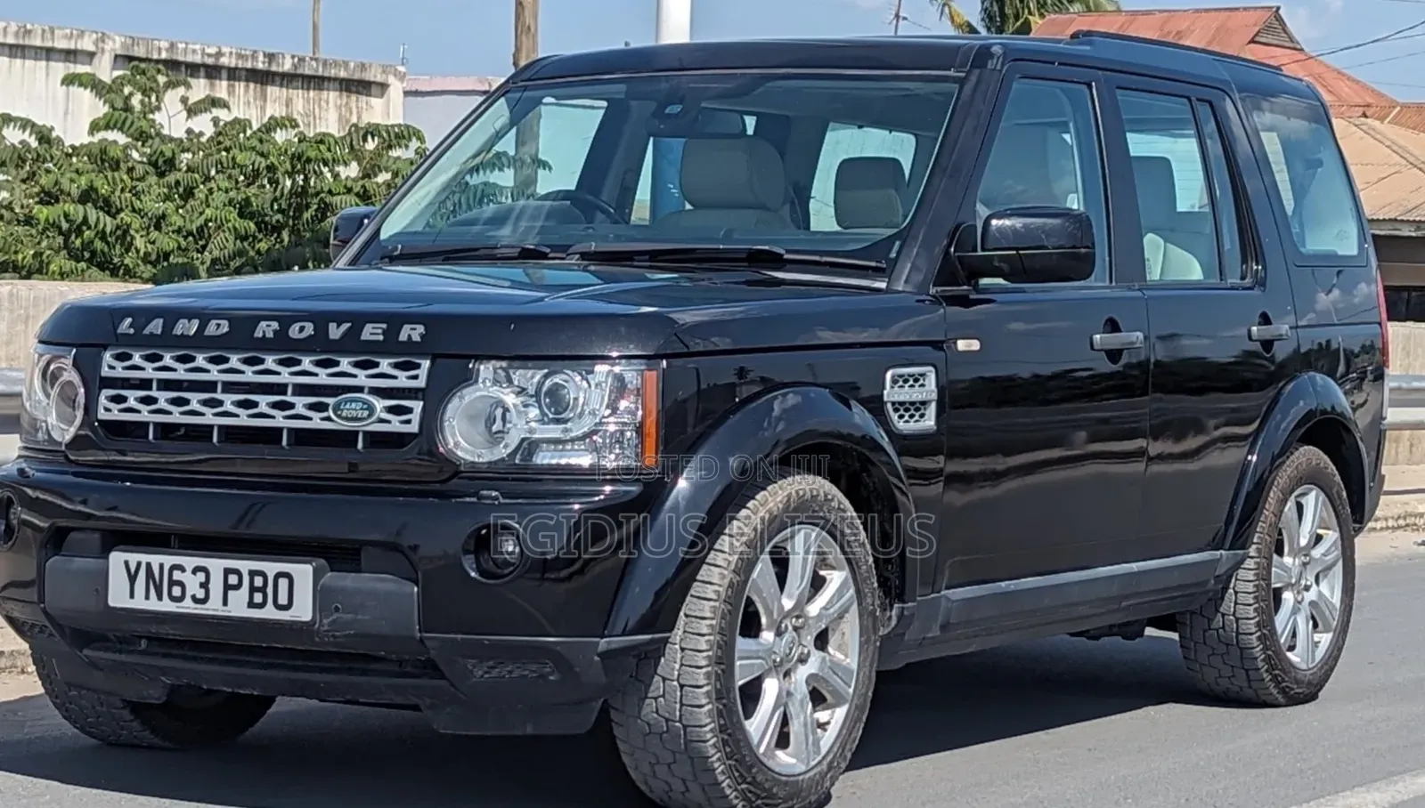 Land Rover Discovery 2015 Black
