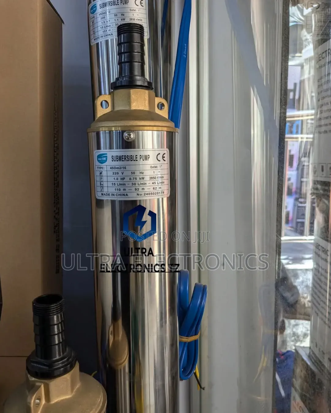 Mr Uk Submersible Water Pump, With 0.7 Hp, With 0.5 Kw and 220 V