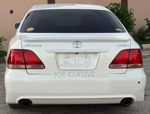 Toyota Crown Majesta 4.3 AWD 2008 White