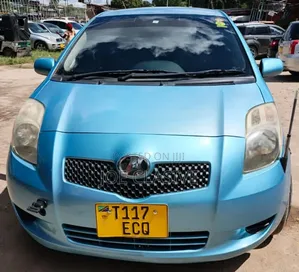 Toyota Vitz 1.5 FWD 5dr 2006 Blue