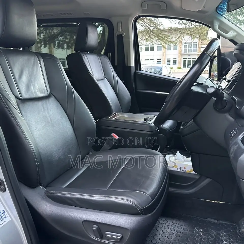 Toyota Quantum 2019 Silver