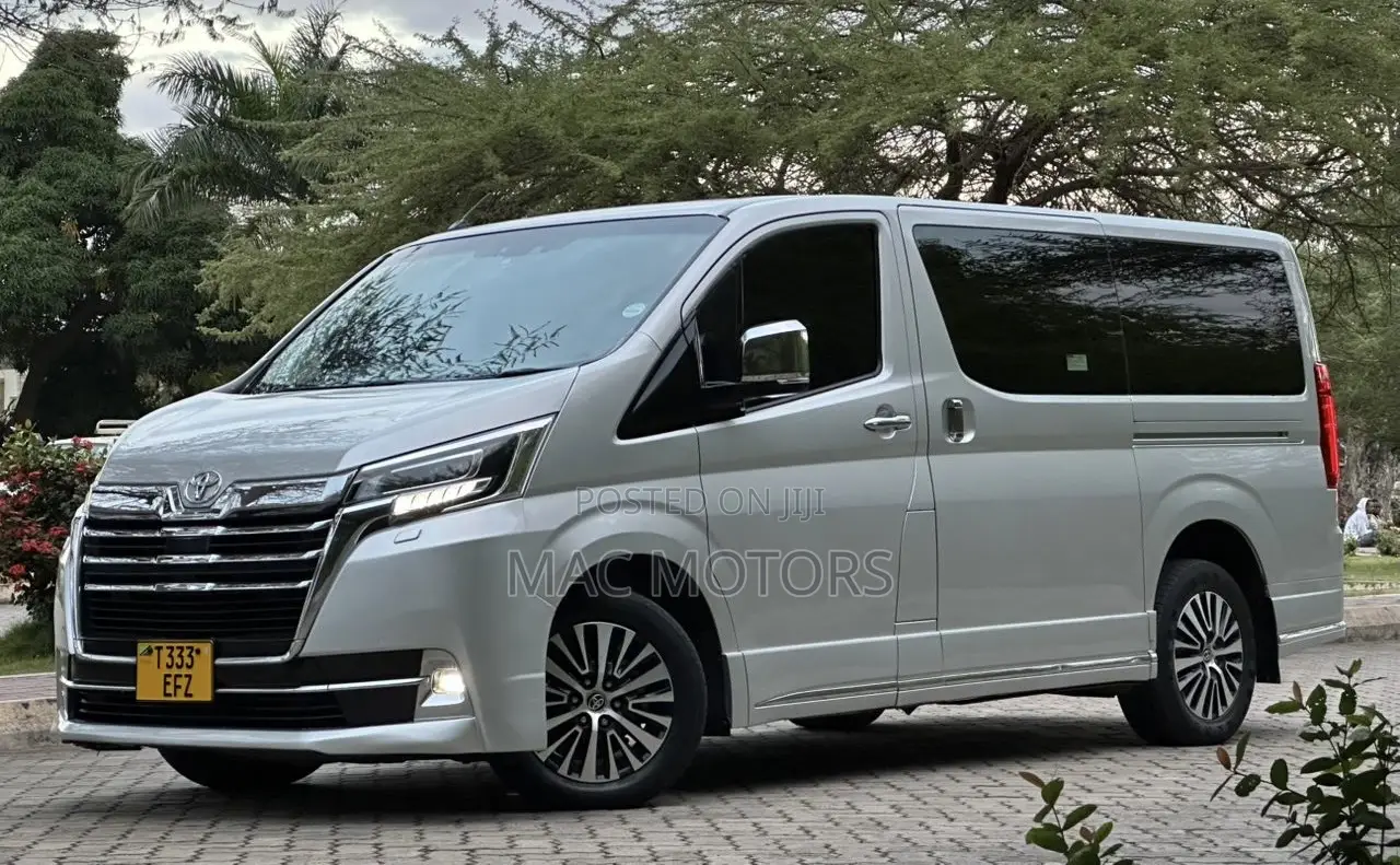 Toyota Quantum 2019 Silver