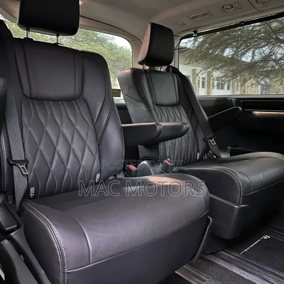 Toyota Quantum 2019 Silver