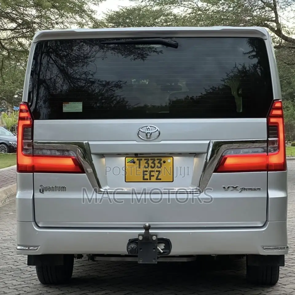 Toyota Quantum 2019 Silver