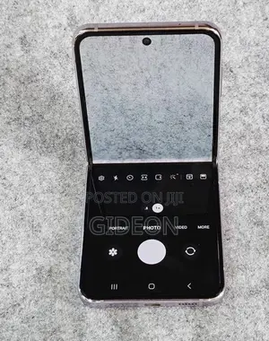 New Samsung Galaxy Z Flip4 256 GB Gray